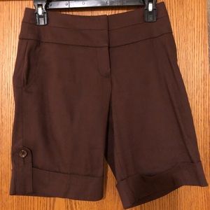 Bebe chocolate linen flat front above knee shorts